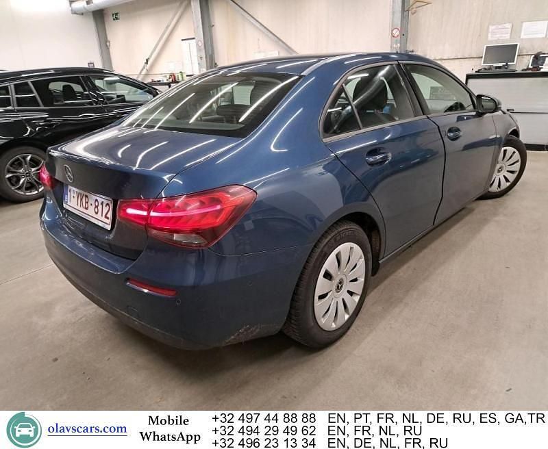 Gebraucht Mercedes A160 116 PS (85 kW) 2020 Blau Limousine