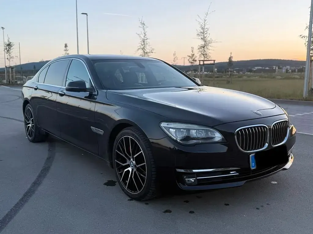 Gebraucht BMW 730L 258 PS (189 kW) 2013 Schwarz Limousine