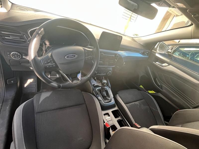 Gebraucht Ford Focus Cool & Connect 125 PS (91 kW) 2019 Weiß Kombi