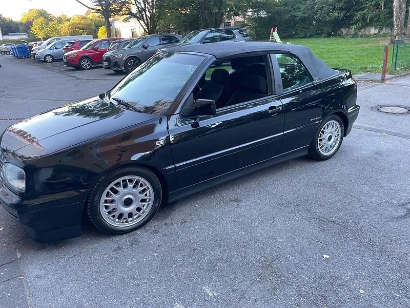 Schwarz Gebraucht 1996 VW Golf Cabriolet Cabrio | 3.200 € (Teuer) - Bild 1/4