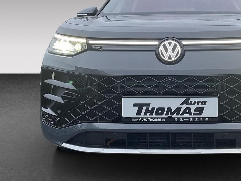 Gebraucht VW Tayron R-line 193 PS (141 kW) 2025 Grau SUV
