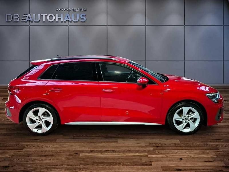 Gebraucht Audi A3 S-Line 150 PS (110 kW) 2024 Rot Limousine