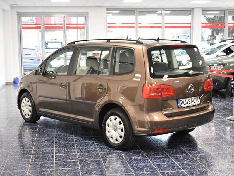 Gebraucht VW Touran 105 PS (77 kW) 2015 Braun Van / Kleinbus