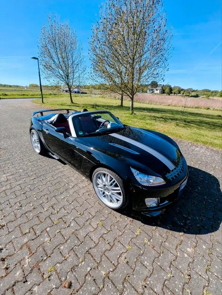 Second-hand Opel GT 264 CP (194 kW) 2007 Negru Cabrio