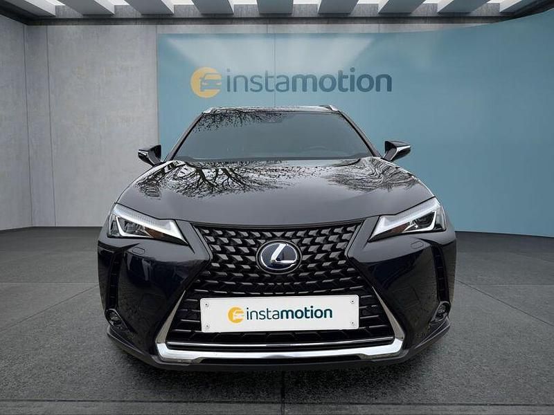 Gebraucht Lexus UX 184 PS (135 kW) 2022 Schwarz SUV