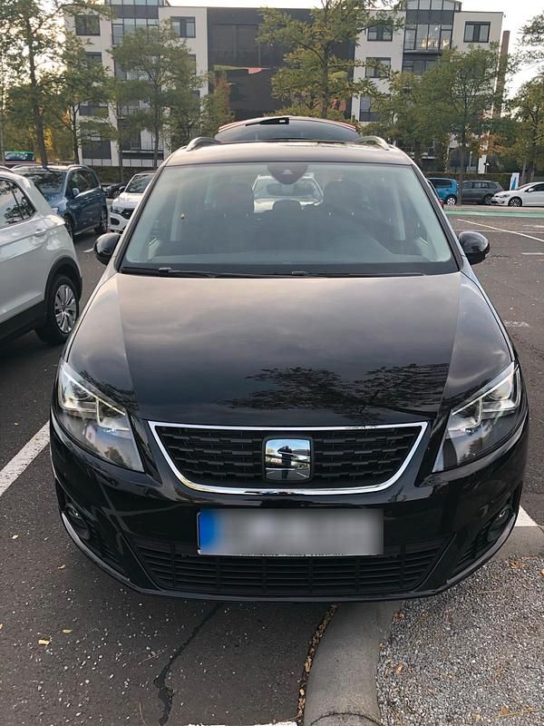 Schwarz Gebraucht 2020 Seat Alhambra XCELLENCE Van / Kleinbus | 31.900 € (Teuer) - Bild 1/4