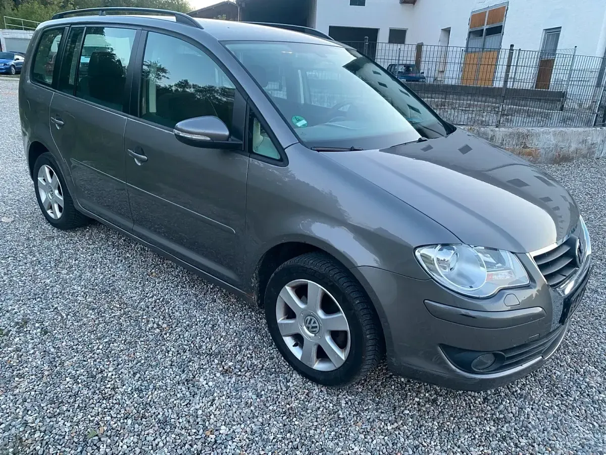 Gebraucht VW Touran 140 PS (102 kW) 2009 Grau Van / Kleinbus