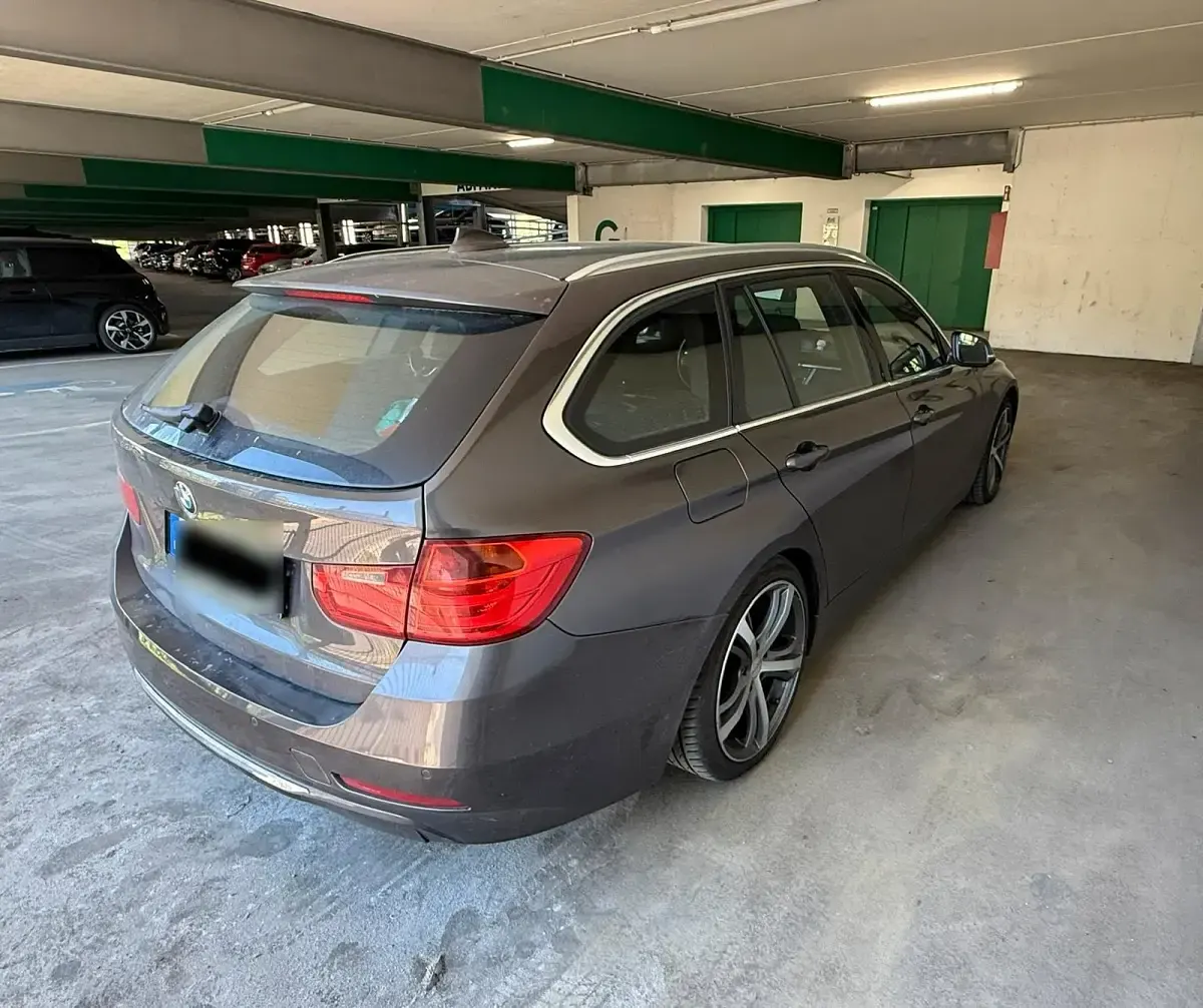 Gebraucht BMW 320 Luxury Line 184 PS (135 kW) 2013 Braun Kombi
