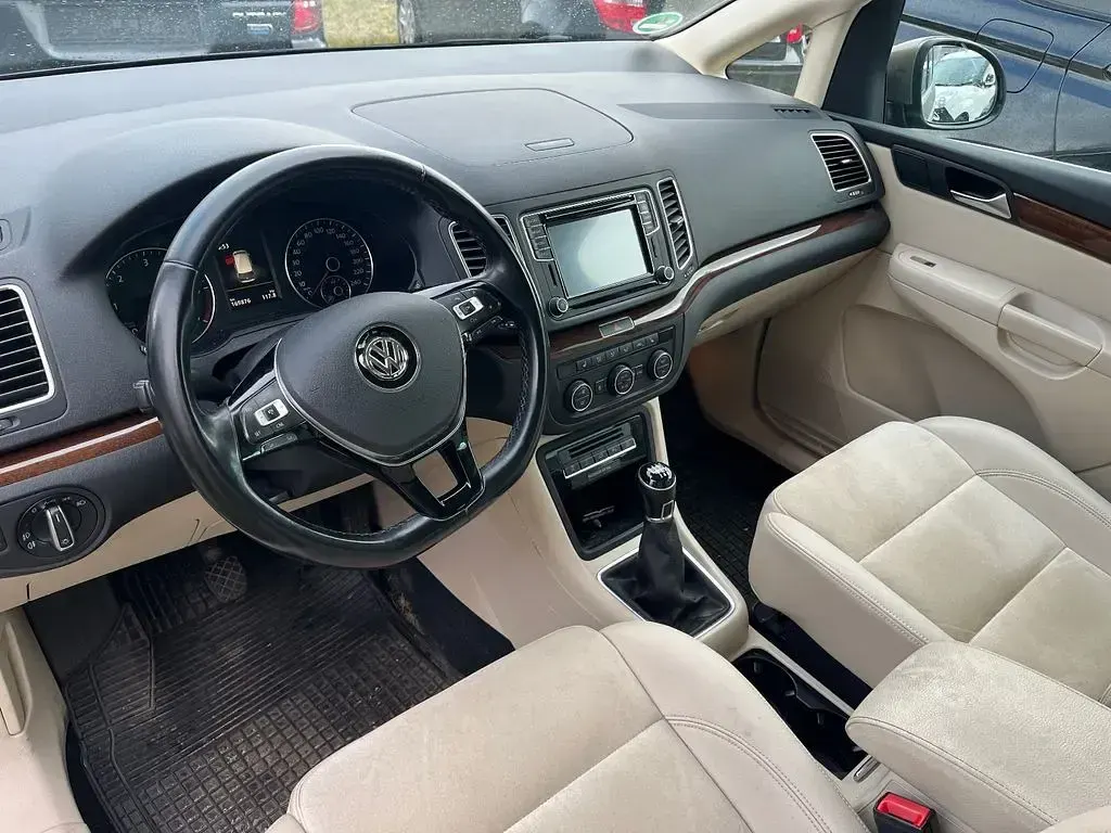 Gebraucht VW Sharan Highline 184 PS (135 kW) 2016 Gold Van / Kleinbus