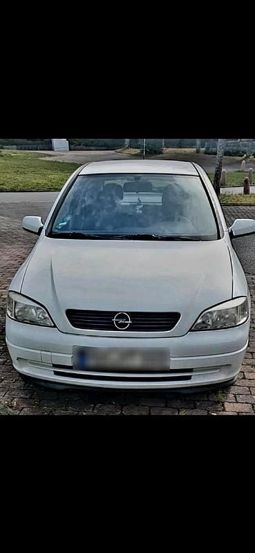 Weiß Gebraucht 1998 Opel Astra Kleinwagen | 2.200 € (Fairer Preis) - Bild 1/4