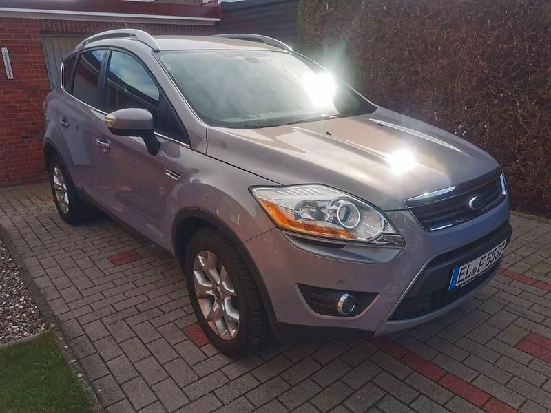Grün Gebraucht 2012 Ford Kuga SUV | 7.800 € (Etwas zu teuer) - Bild 1/4