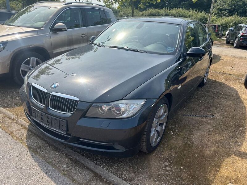Schwarz Gebraucht 2008 BMW 330 Comfort Edition Limousine | 8.991 € (Superpreis) - Bild 1/4