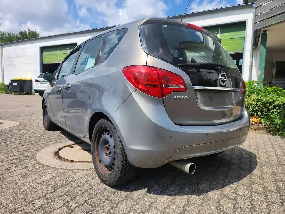 Gebraucht Opel Meriva Innovation 110 PS (80 kW) 2011 Braun Van / Kleinbus