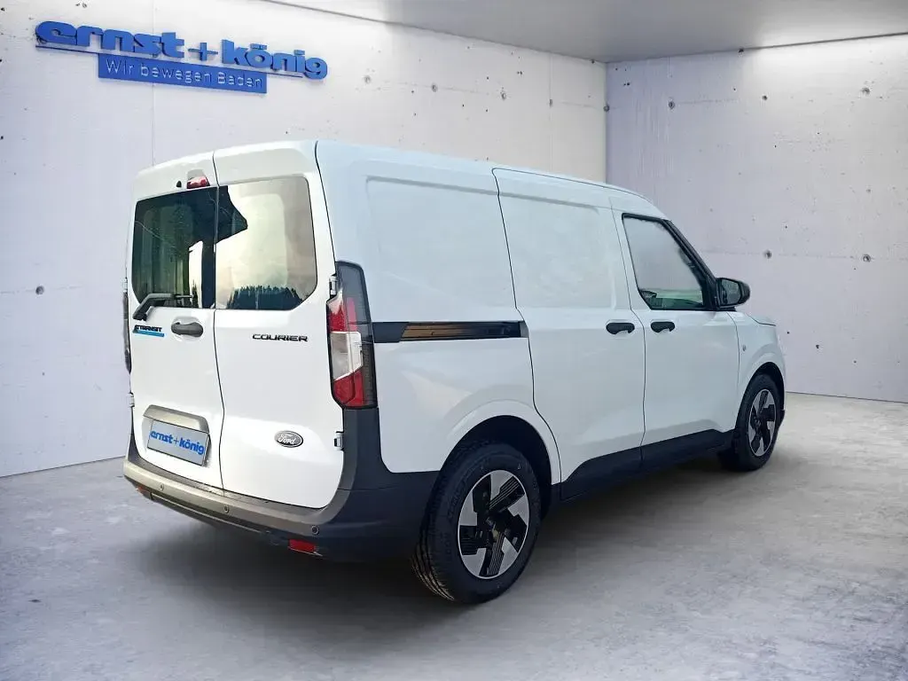 Gebraucht Ford Transit Trend 100 kW (136 PS) 2025 Weiß Van