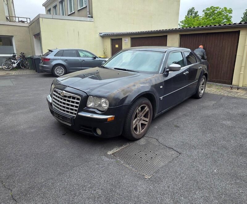 Schwarz Gebraucht 2006 Chrysler 300C Limousine | 3.750 € - Bild 1/2