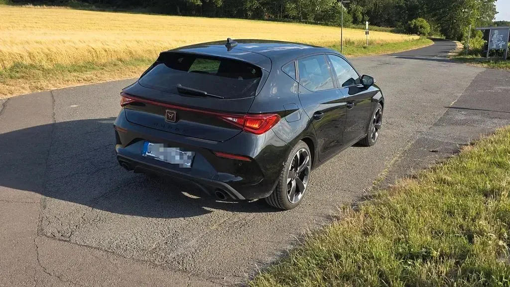 Gebraucht Cupra Leon 245 PS (180 kW) 2022 Schwarz Limousine