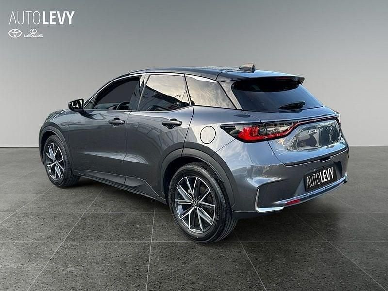 Gebraucht Lexus LBX 136 PS (100 kW) 2024 Grau SUV