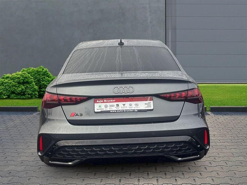 Gebraucht Audi A3 S-Line 116 PS (85 kW) 2025 Grau Limousine