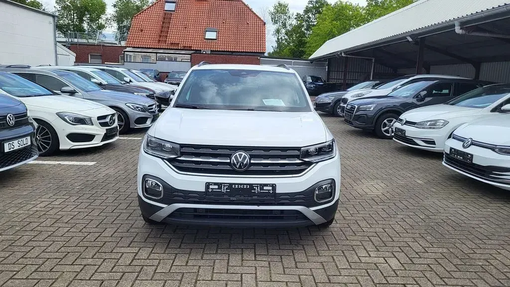 Używany VW T-Cross Active 110 KM (80 kW) 2022 Biały SUV