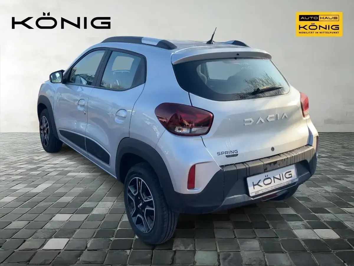 Usado Dacia Spring Essentiel 19 kW (26 CV) 2023 Gris Utilitario