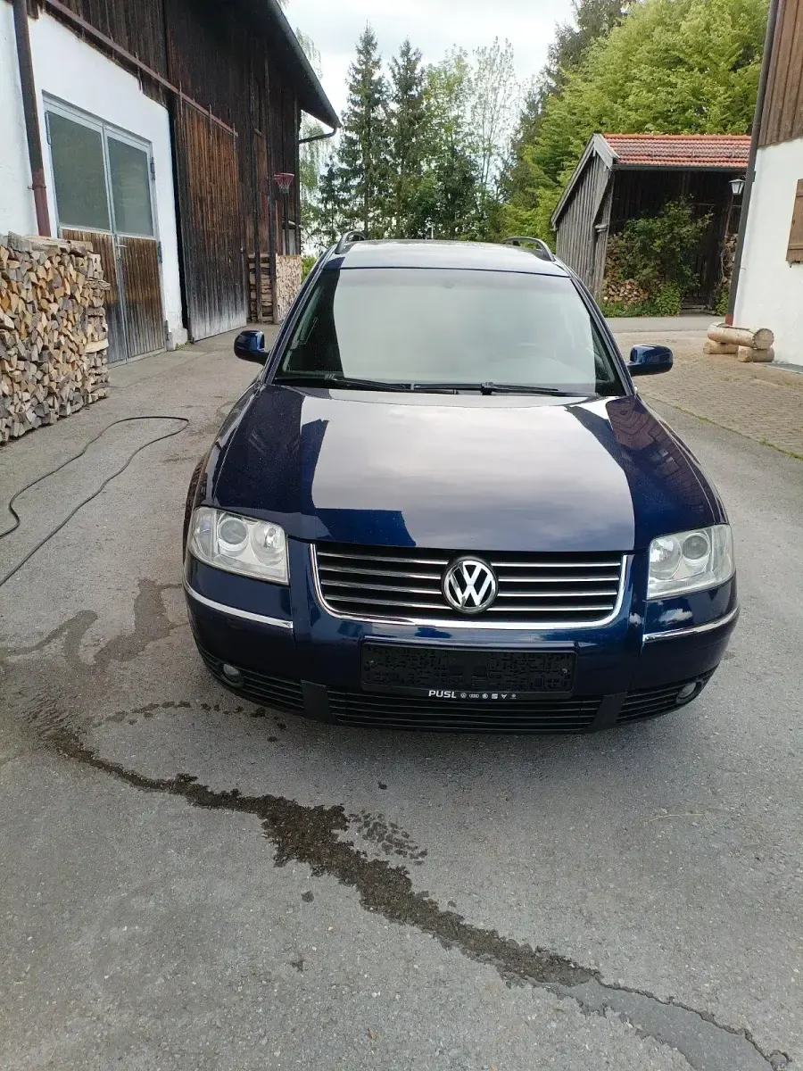 Gebraucht VW Passat 193 PS (141 kW) 2002 Blau Kombi