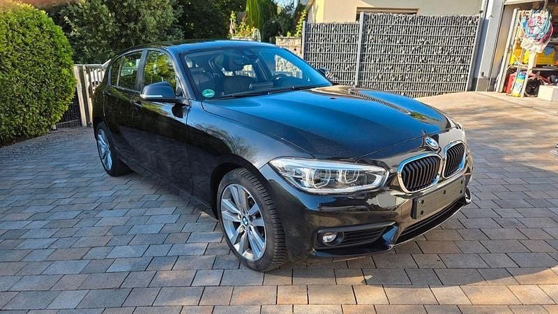 Schwarz Gebraucht 2018 BMW 118 Kleinwagen | 15.999 € (Guter Preis) - Bild 1/4