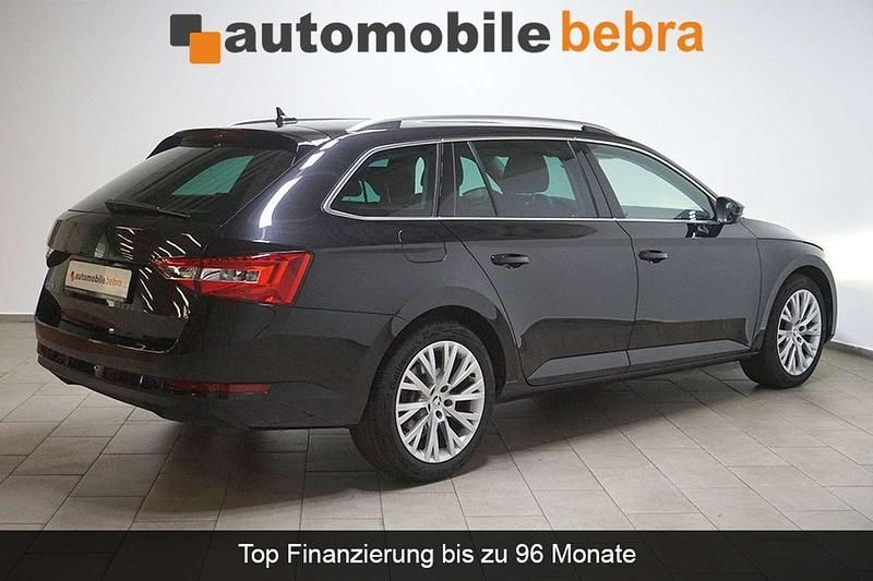Gebraucht Skoda Superb Ambition 150 PS (110 kW) 2022 Blackmagic Kombi