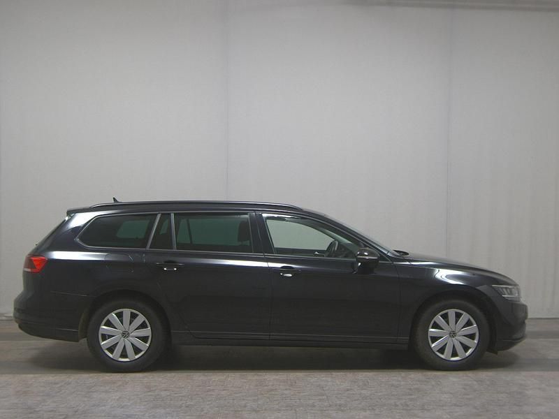 Gebraucht VW Passat 150 PS (110 kW) 2021 Schwarz Kombi