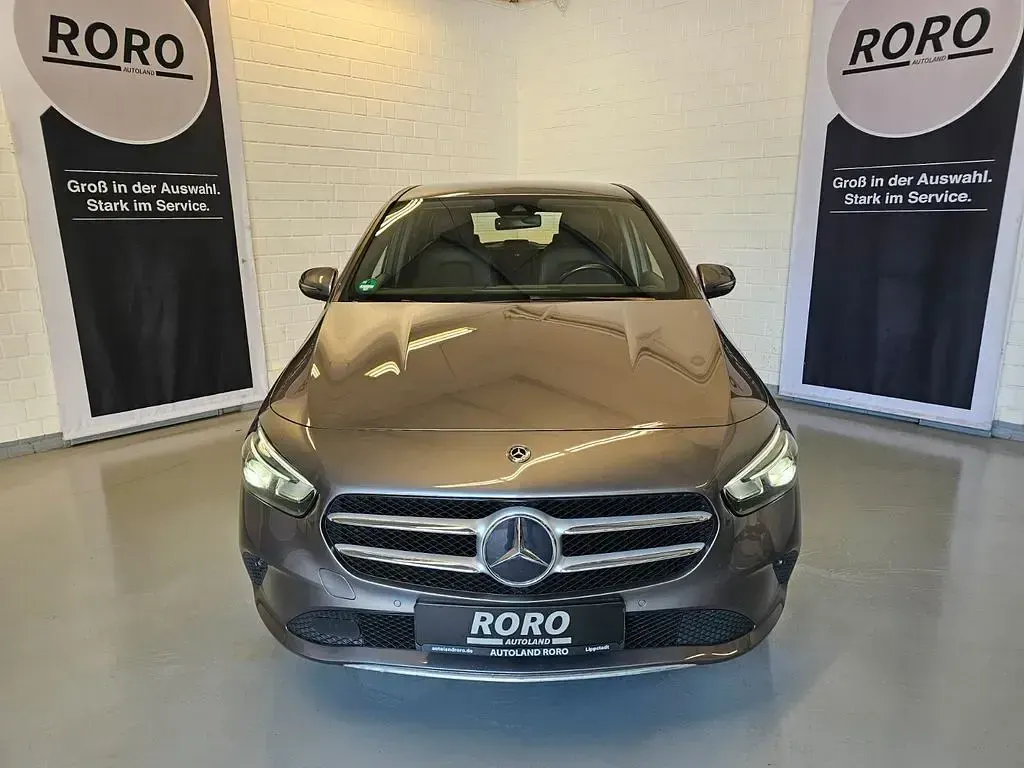 Gebraucht Mercedes 200 150 PS (110 kW) 2020 Grau Limousine