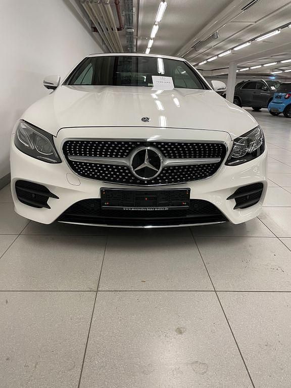 Gebraucht Mercedes E220 194 PS (142 kW) 2019 Weiß Cabrio
