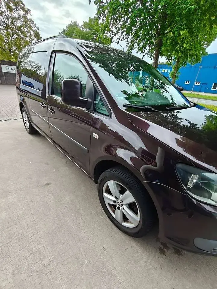 Gebraucht VW Caddy Maxi 140 PS (102 kW) 2011 Violett Van / Kleinbus