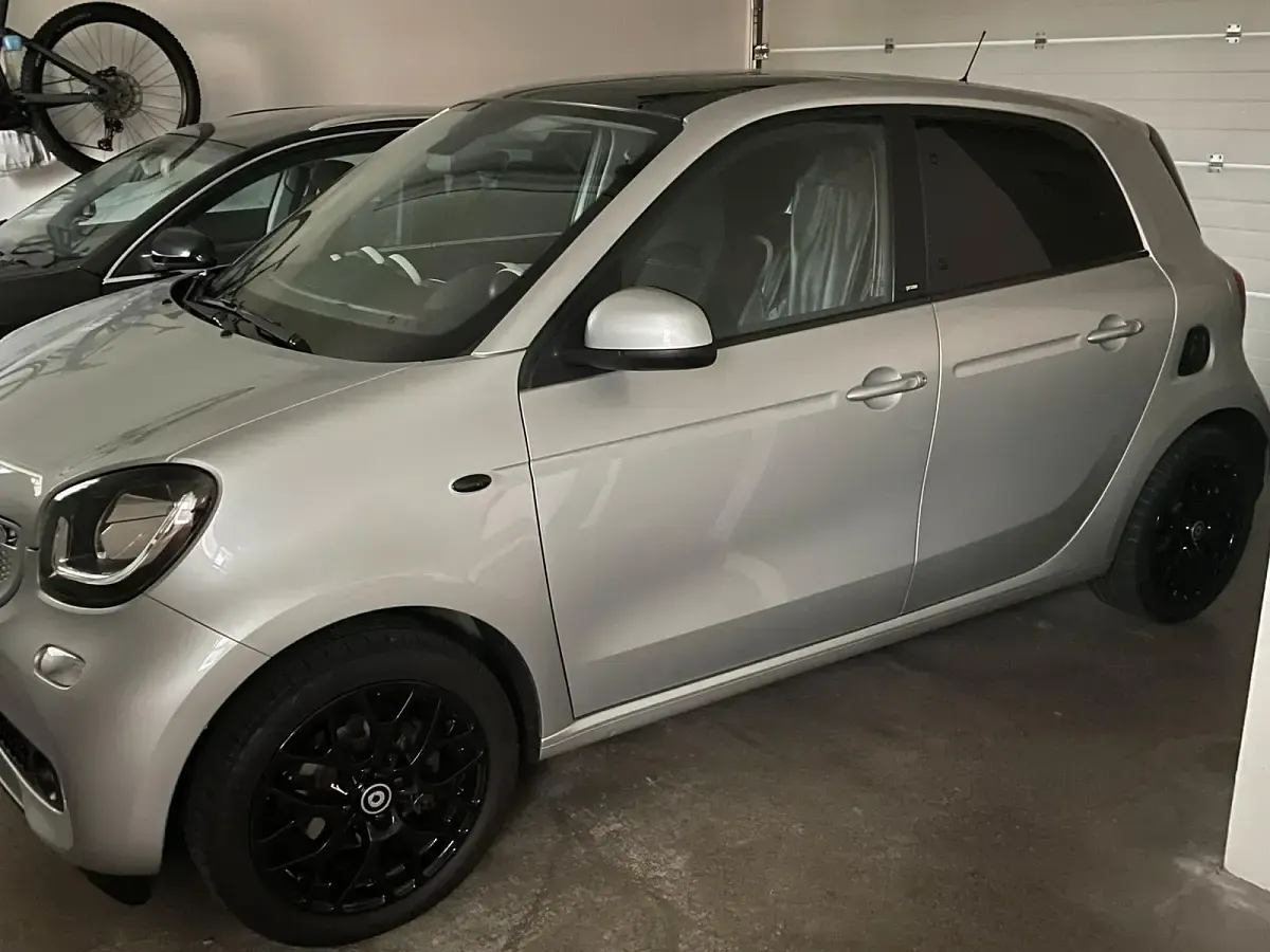 Gebraucht Smart ForFour 71 PS (52 kW) 2016 Silber Kleinwagen
