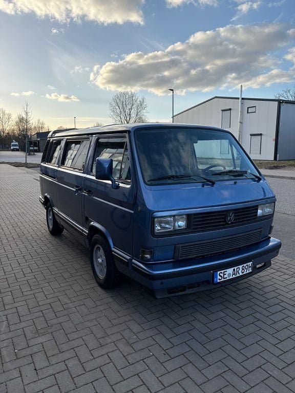 Usado VW Multivan 111 HP (81 kW) 1990 Azul Monovolume