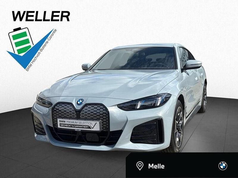Brooklyn grau (grau) Gebraucht 2024 BMW i4 Comfort Edition Limousine | 52.450 € (Fairer Preis) - Bild 1/4