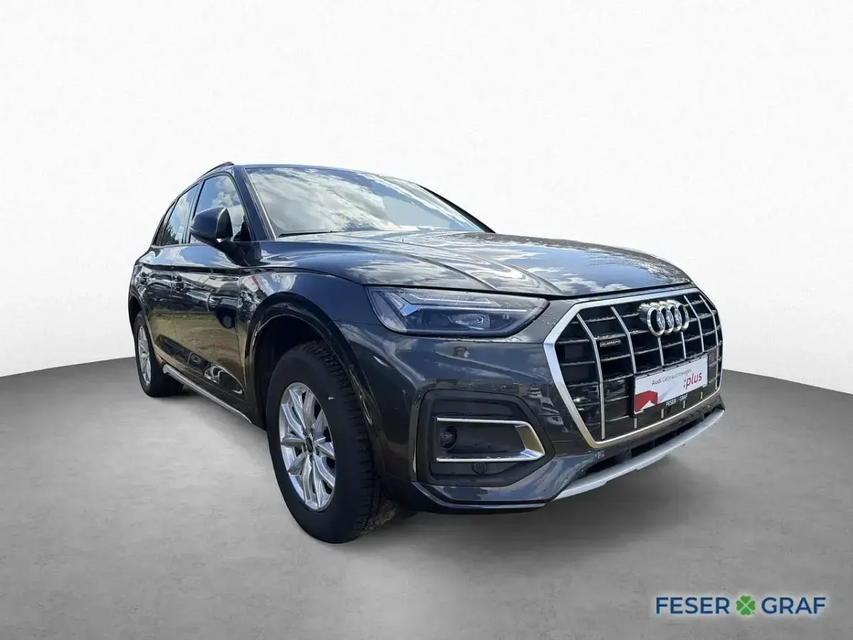 Używany Audi Q5 Advanced 204 KM (150 kW) 2024 Szary SUV