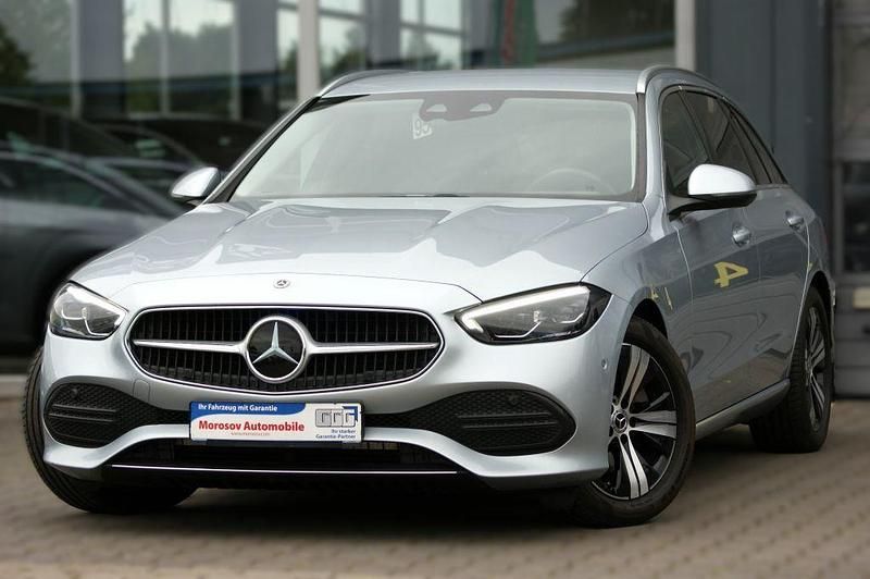 Silber Gebraucht 2022 Mercedes C200 Avantgarde Limousine | 28.900 € (Teuer) - Bild 1/4