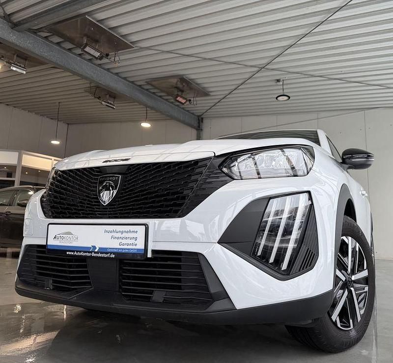 Gebraucht Peugeot 2008 Active 101 PS (74 kW) 2023 Schwarz SUV