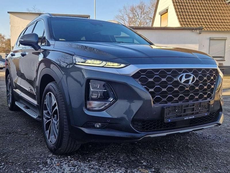 Rain forest / met Gebraucht 2020 Hyundai Santa Fe Premium SUV | 22.600 € (Superpreis) - Bild 1/4