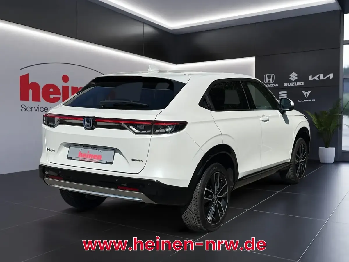 Gebraucht Honda HR-V Advance 131 PS (96 kW) 2022 Platinum white p/ schwarz SUV