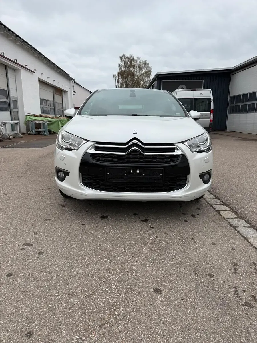 Gebraucht Citroën DS4 200 PS (147 kW) 2012 Weiß Kleinwagen