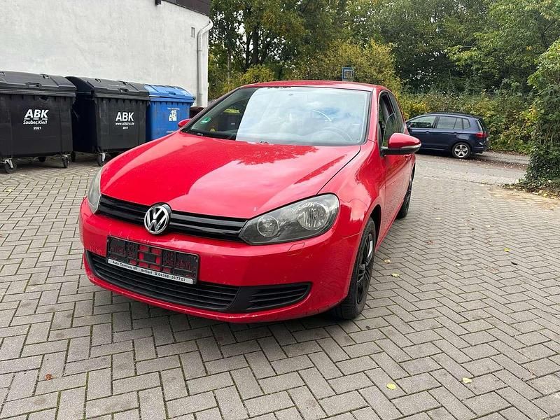 Tornadorot Gebraucht 2010 VW Golf VI Trendline Kleinwagen | 3.200 € (Superpreis) - Bild 1/4