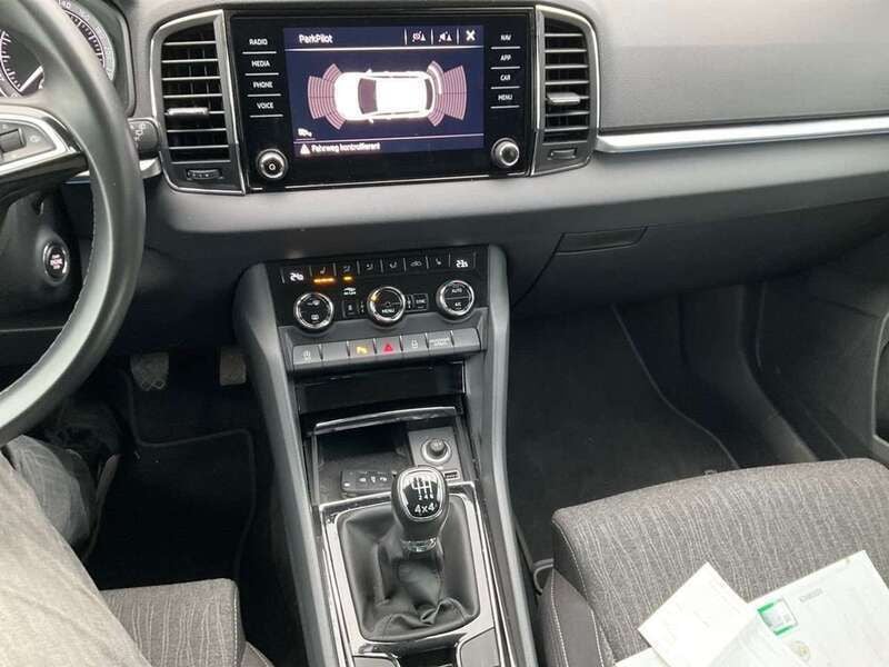 Grau Gebraucht 2019 Skoda Karoq Style SUV | 18.000 € (Superpreis) - Bild 1/4