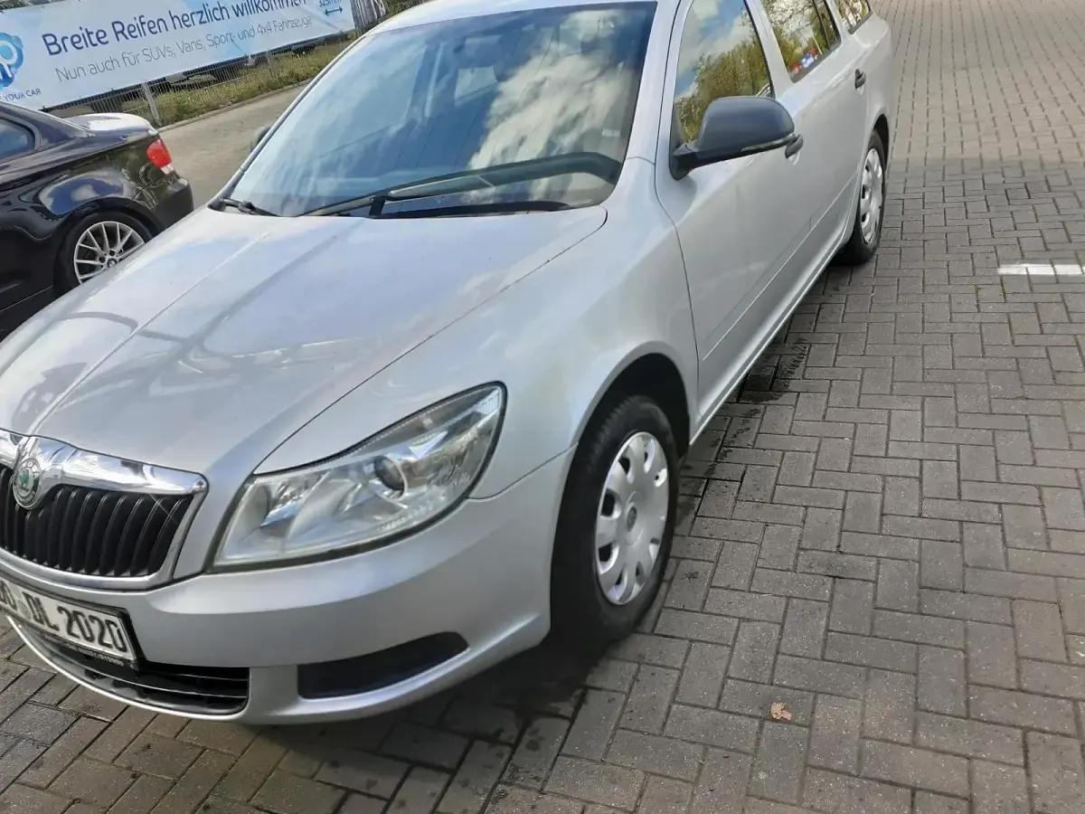 Gebraucht Skoda Octavia 105 PS (77 kW) 2010 Silber Kombi