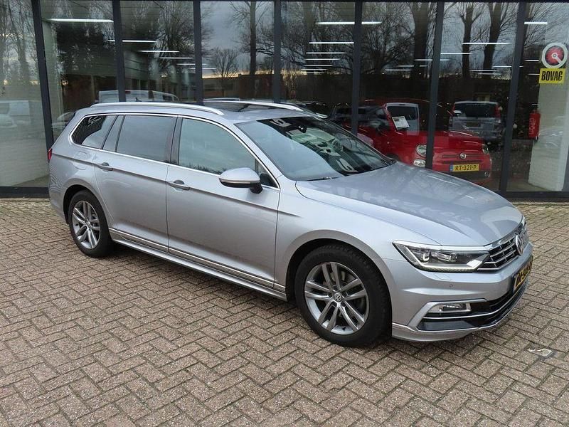 Gebraucht VW Passat Highline 120 PS (88 kW) 2018 Grau Kombi