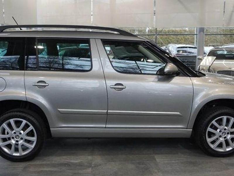 Gebraucht Skoda Yeti Ambition 150 PS (110 kW) 2016 Beige SUV