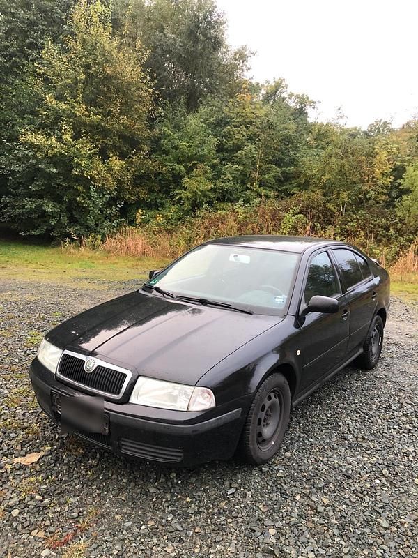 Schwarz Gebraucht 2003 Skoda Octavia Limousine | 1.999 € (Fairer Preis) - Bild 1/4