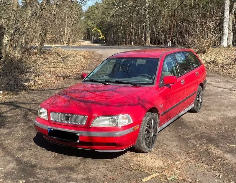 Rot Gebraucht 1998 Volvo V40 Kombi | 1.099 € (Superpreis) - Bild 1/4