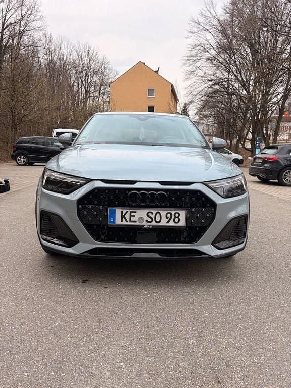 Gebraucht Audi A1 Sport 150 PS (110 kW) 2023 Grau SUV