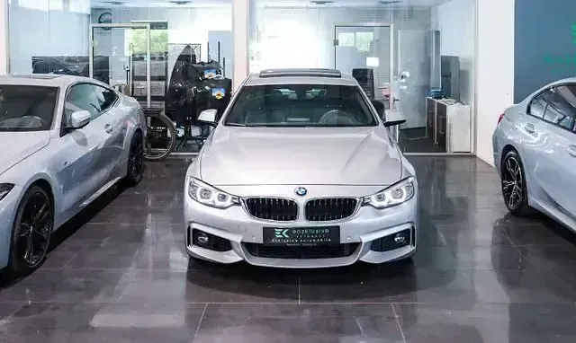Gebraucht BMW 440 M Sport 326 PS (239 kW) 2018 Glaciersilber metallic Coupé