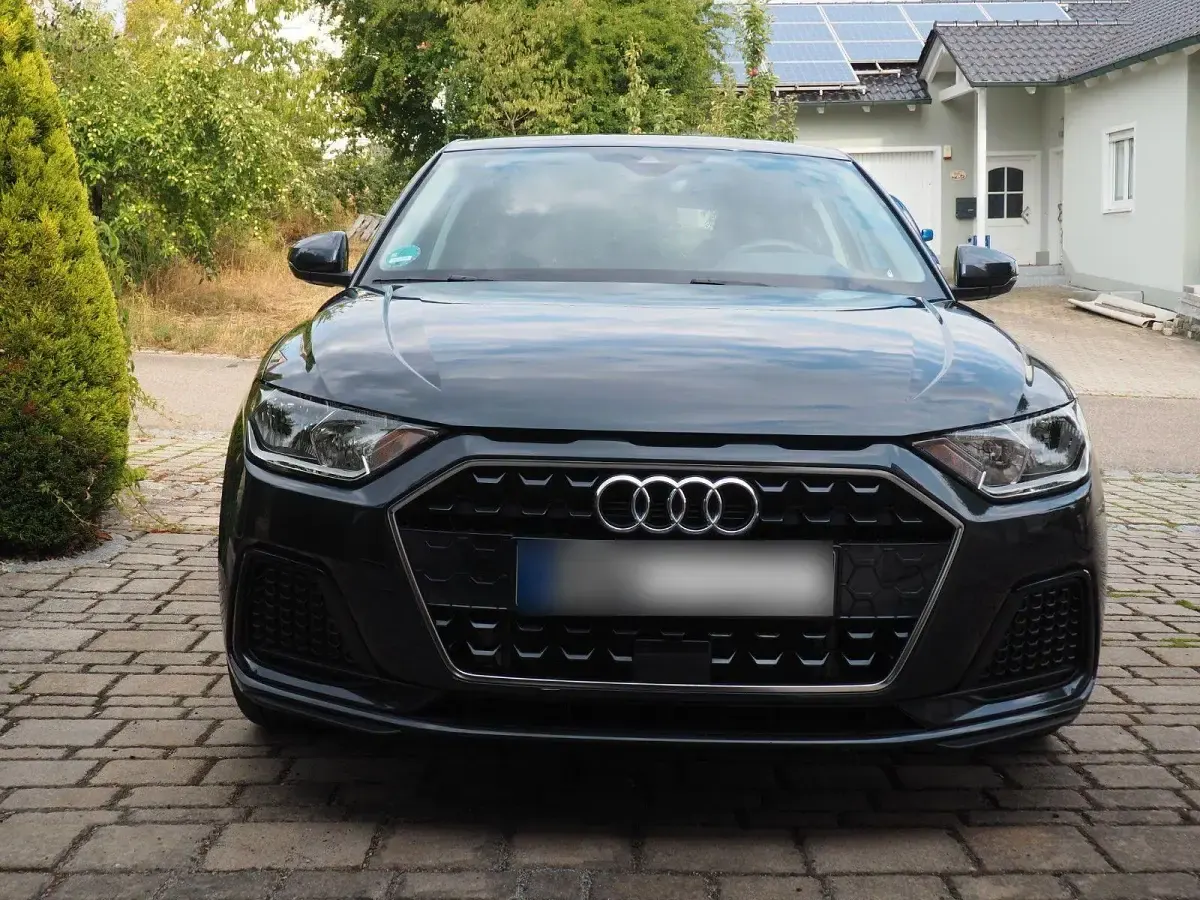 Gebraucht Audi A1 Sportback Advanced 95 PS (69 kW) 2024 Grau Kleinwagen